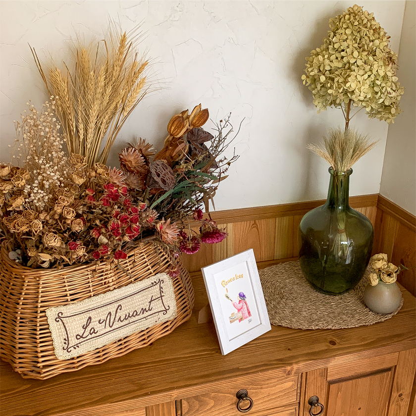 moguの色鉛筆画　ほのぼの可愛い癒し　母さんのホットケーキ